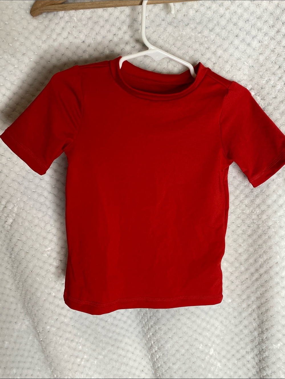 Cat & Jack Solid Red Kids Short Sleeve Rashguard Tee